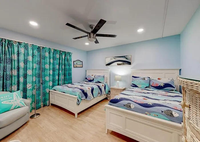 Updated Waterfront With Balcony Pools Game Sauna & Gym * Ocean City